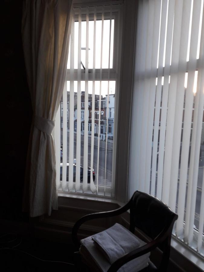 ブラックプール Witton House Bed & Breakfast エクステリア 写真